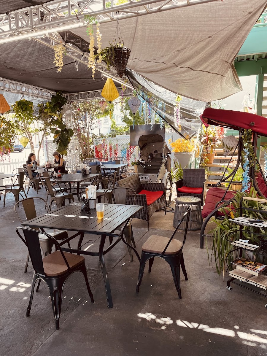 Sai Gon Xua Cafe And Restaurant